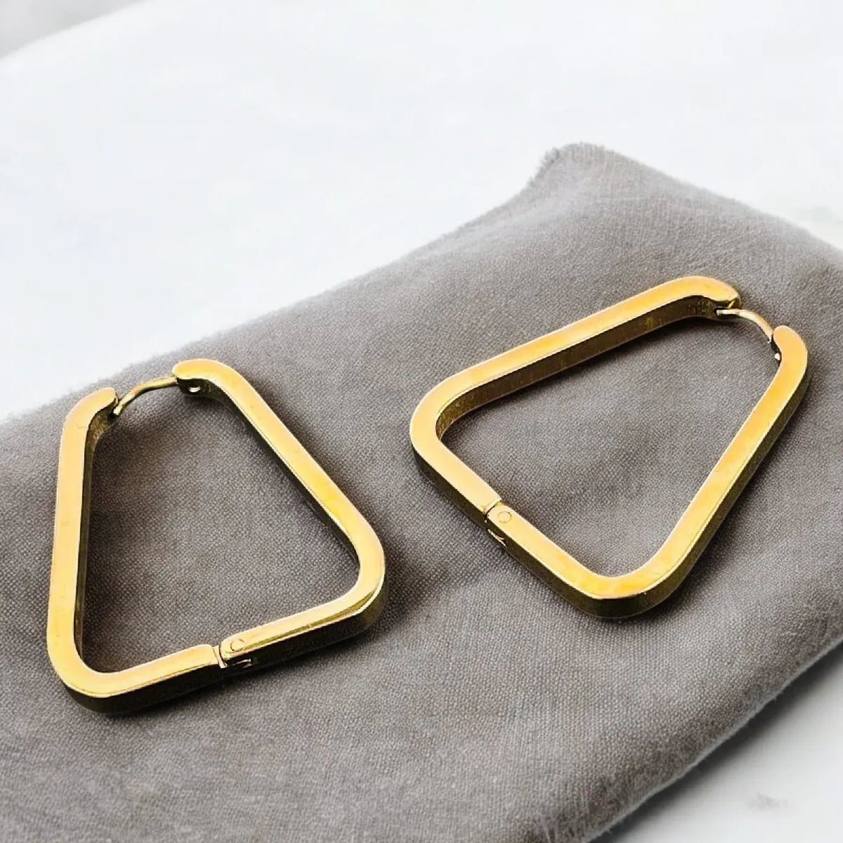 18K Gold Triangle Hoop Earrings for Women – Stainless Steel, Anti - Tarnish - Earrings - Cadeau Craft
