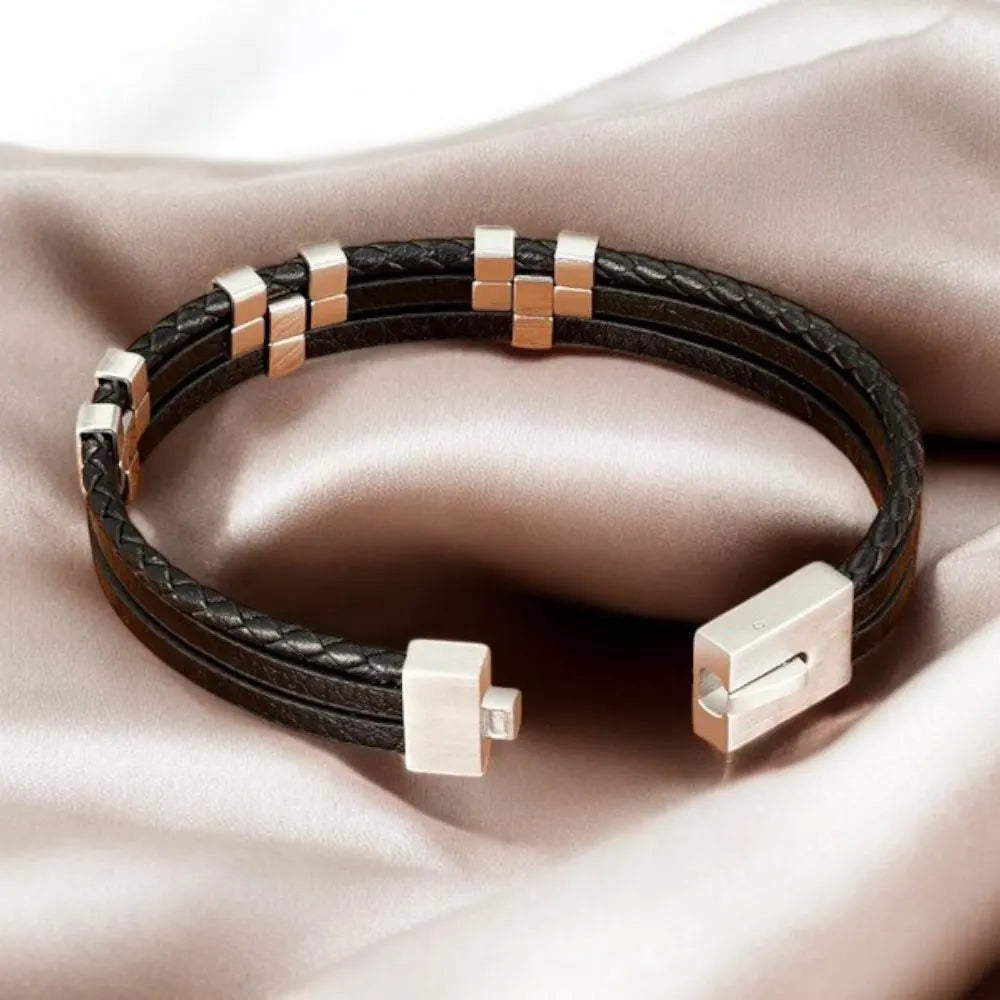 Stylish Men’s Bracelet – Multi-Tone Genuine Leather Bracelet with a Secure Magnetic Lock.