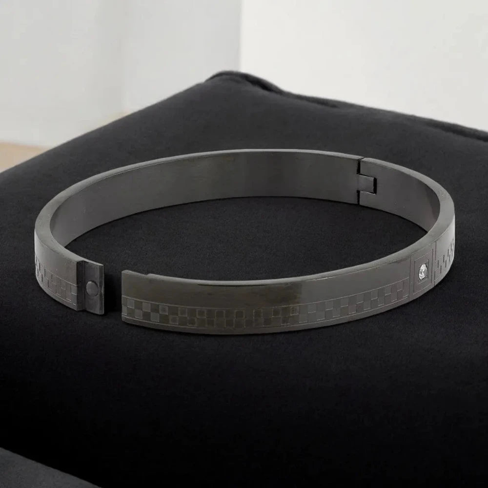 Black Stainless Steel Kada for Men with American Diamonds – Checkered Design Bracelet - Cuff & Kada - Cadeau Craft